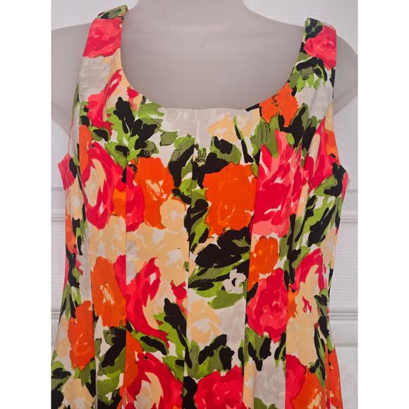 Super Cute Floral Fit and Flair Summer Dress by Ronni Nicole, Size 4P - Picture 2 of 5
